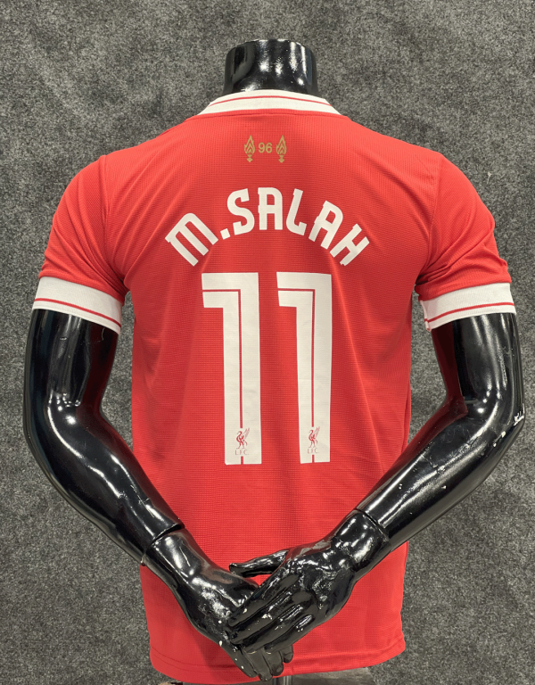 ⁦تيشرت ليفربول (محمد صلاح )⁩ - الصورة ⁦11⁩
