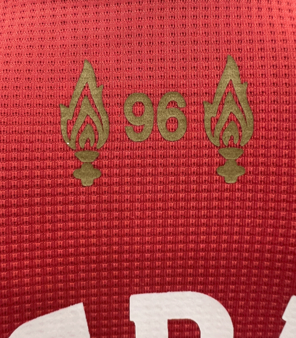 ⁦تيشرت ليفربول (محمد صلاح )⁩ - الصورة ⁦10⁩