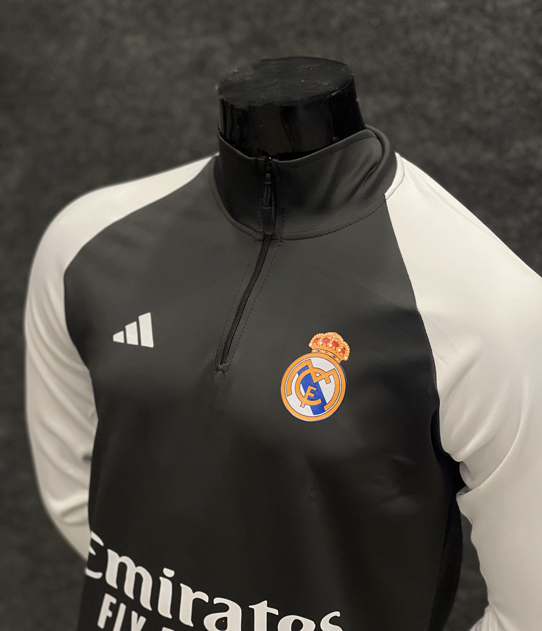 تراك ريال مدريد “رصاصى غامق فى ابيض” - الصورة 2